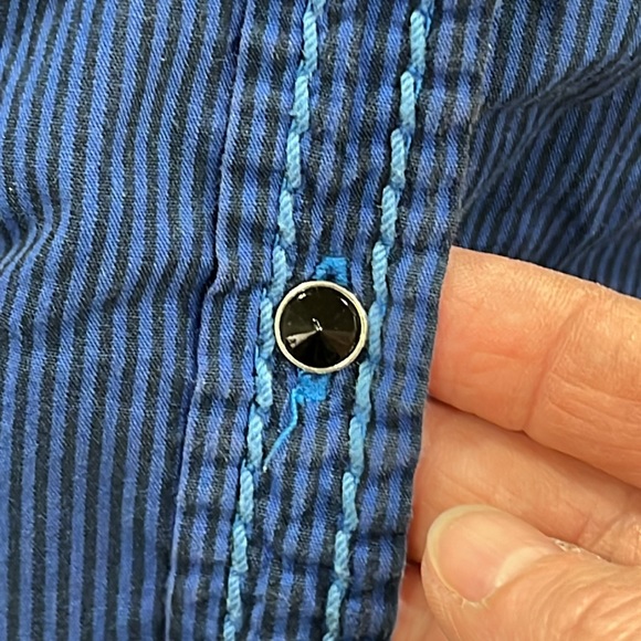 Roar western top cowgirl chic! - Picture 9 of 14